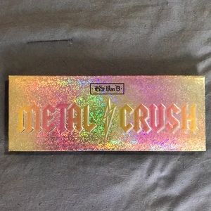 Kat Von D Metal Crush Highlighter Palette